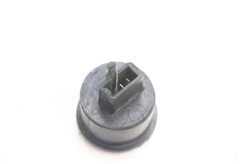 photo de RELE INTERMITENTES PEUGEOT VIVACITY 50 (2004 - 2009) - Zoom estado de uso