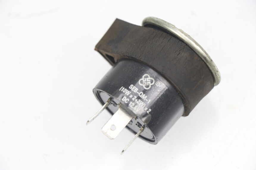 photo de RELE INTERMITENTES RAZZO XENON 4T 50 (2008 - 2012) - Zoom estado de uso