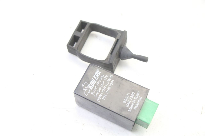 photo de RELE INTERMITENTE PIAGGIO XEVO - X EVO 125 (2007 - 2017) - Vista principal