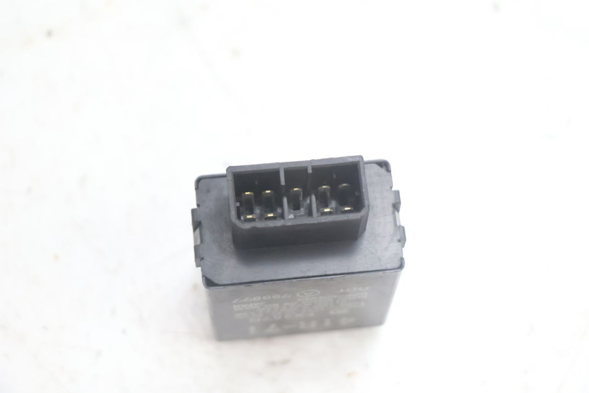 photo de RELE INTERMITENTES YAMAHA XV VIRAGO 535 (1988 - 2004) - Primer plano técnico