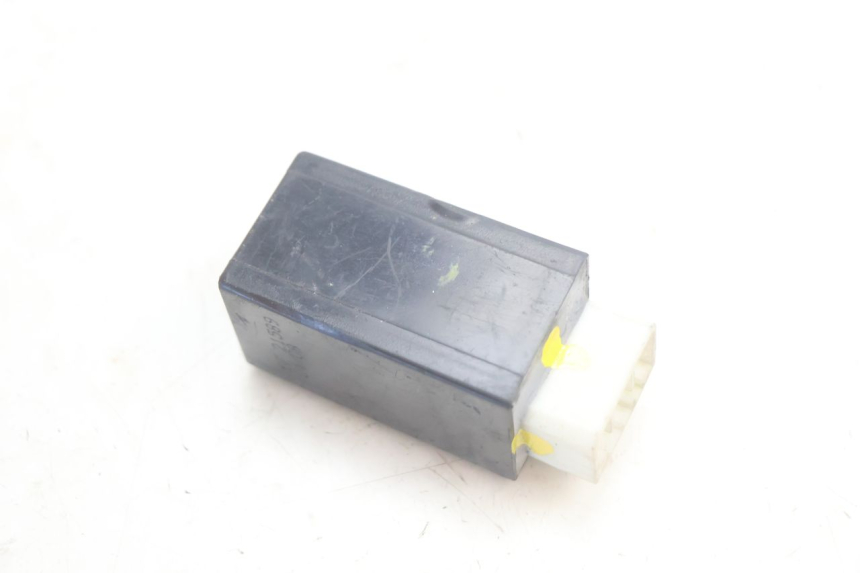 photo de RELE INTERMITENTE YAMAHA YP MAJESTY 125 (2002 - 2006) - Otra perspectiva