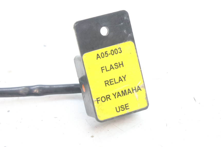 photo de RELE INTERMITENTES YAMAHA YZF R6 600 (2008 - 2009) - Detalle de la pieza