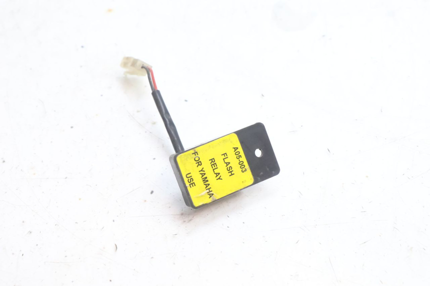 photo de RELE INTERMITENTES YAMAHA YZF R6 600 (2008 - 2009) - Zoom estado de uso
