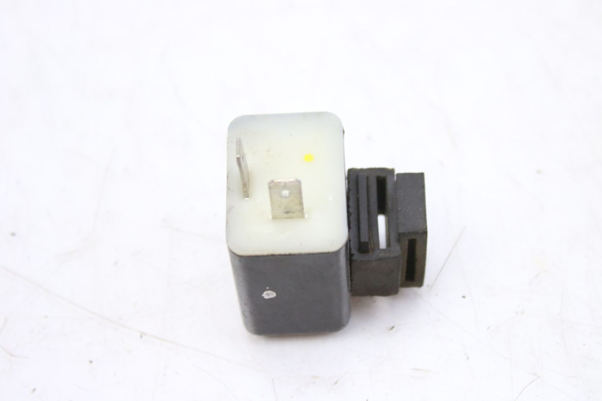 photo de RELE INTERMITENTE PIAGGIO ZIP 4T 50 (2018 - 2020) - Otra perspectiva