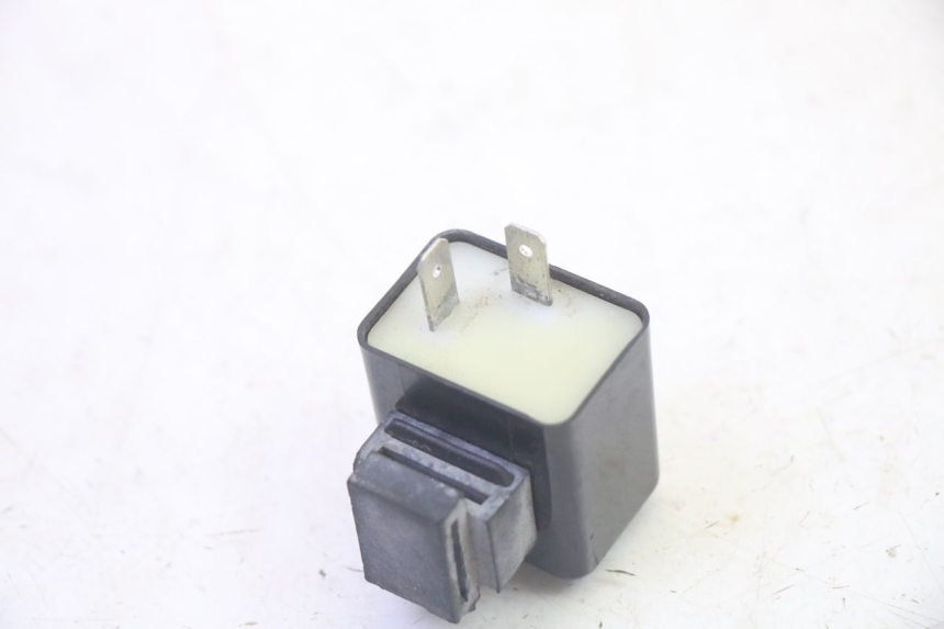 photo de RELE INTERMITENTE PIAGGIO ZIP 4T 50 (2018 - 2020) - Zoom estado de uso