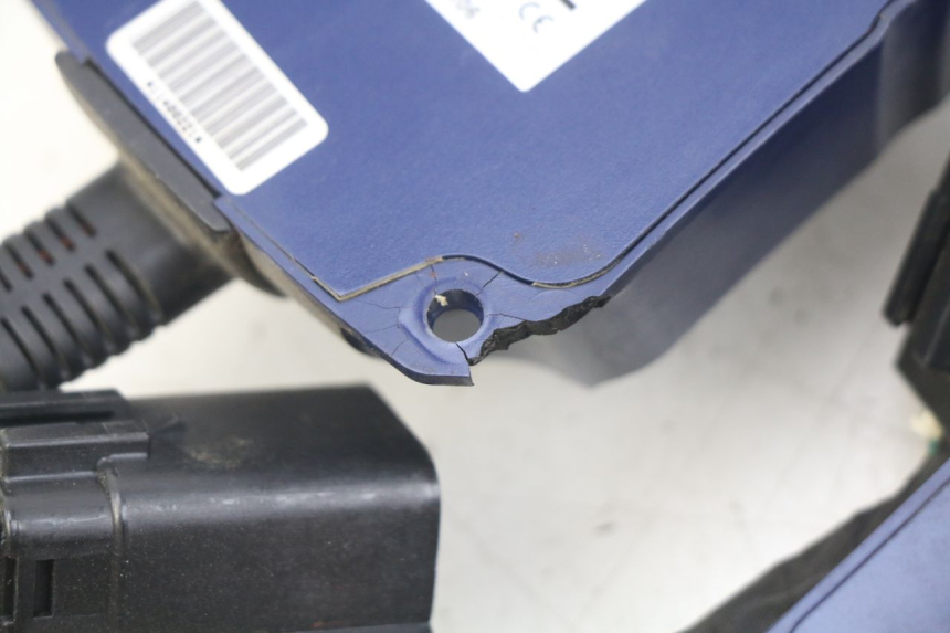 photo de CARGADOR DE BATERÍA PEUGEOT E-VIVACITY 1 (2012 - 2018) - Zoom estado de uso