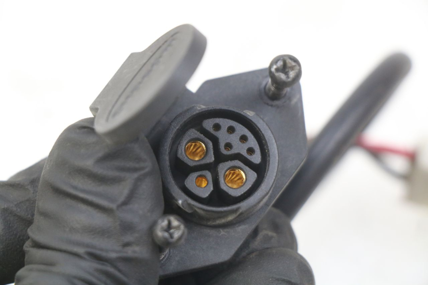 photo de CARGADOR DE BATERÍA LVNENG S5 1 (2019 - 2023) - Zoom estado de uso