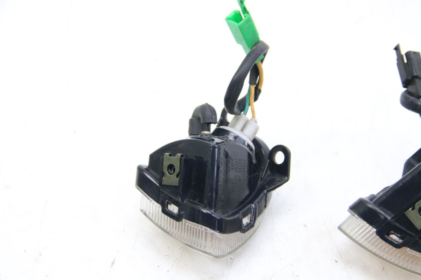 photo de INTERMITENTE TRASERO ECCITY ARTELEC 670 1 (2013 - 2017) - Otra vista del artículo