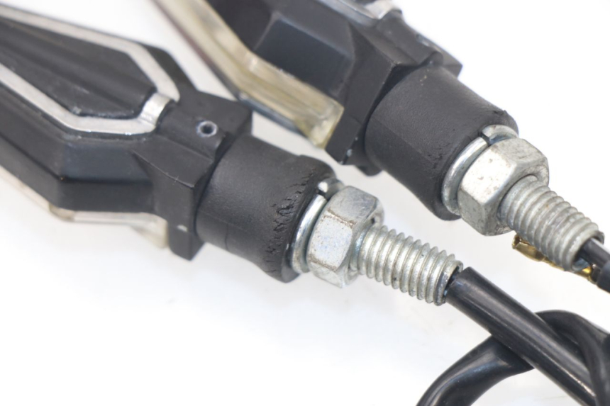 photo de TRASERO INTERMITENTE HONDA CBF 500 (2004 - 2007) - Detalle de la pieza