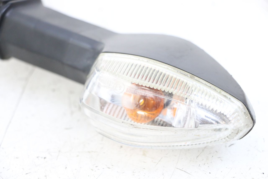 photo de TRASERO DERECHO INTERMITENTE SUZUKI ADDRESS 110 (2015 - 2020) - Detalles de los puntos de fijación