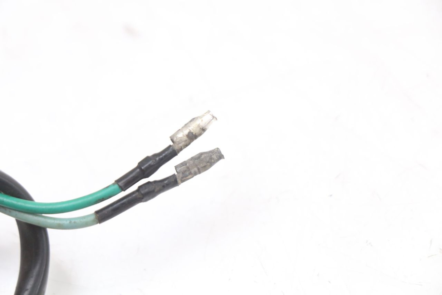 photo de TRASERO DERECHO INTERMITENTE KYMCO AGILITY FR 2T 50 (2012 - 2017) - Primer plano técnico