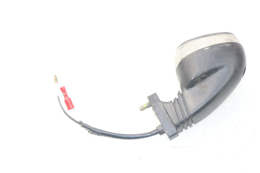 photo de TRASERO DERECHO INTERMITENTE PGO BIG MAX 50 (2001 - 2009) - Otra perspectiva