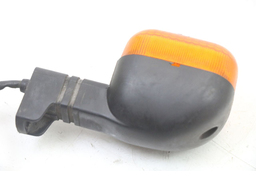 photo de INTERMITENTE TRASERO DERECHO BMW C1 125 (2000 - 2003) - Primer plano técnico