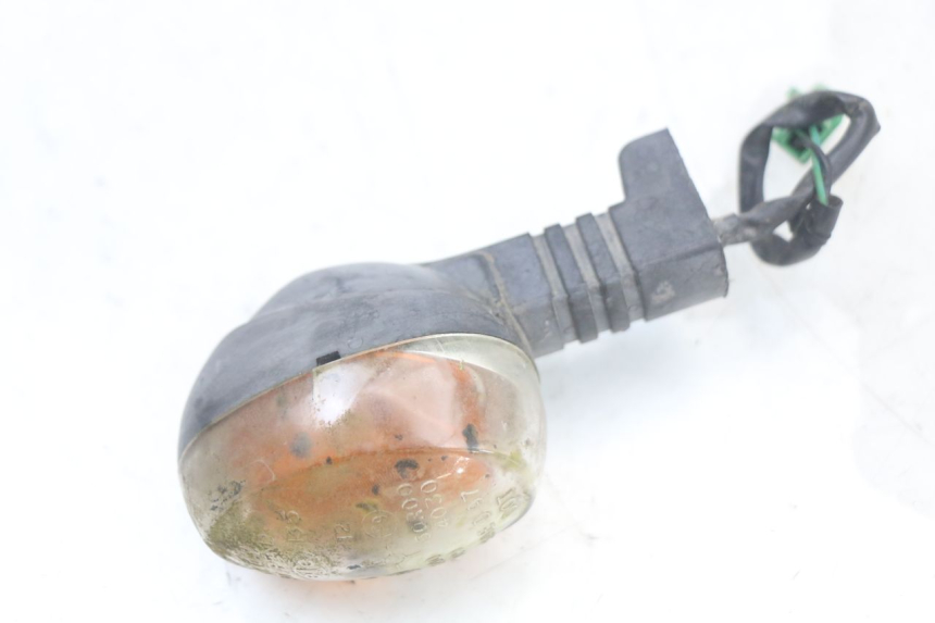 photo de INTERMITENTE TRASERO DERECHO MBK BOOSTER SPIRIT 50 (2004 - 2017) - Otra perspectiva