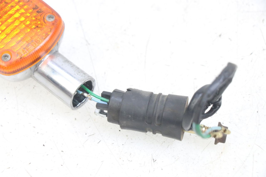 photo de INTERMITENTE TRASERO DERECHO HONDA CA REBEL 125 (1995 - 2001) - Recambio usado revisado