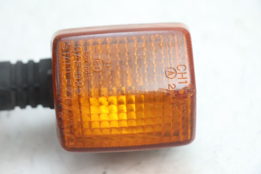 photo de TRASERO DERECHO INTERMITENTE HONDA CB TWO FIFTY 250 (1991 - 2002) - Detalle de la pieza