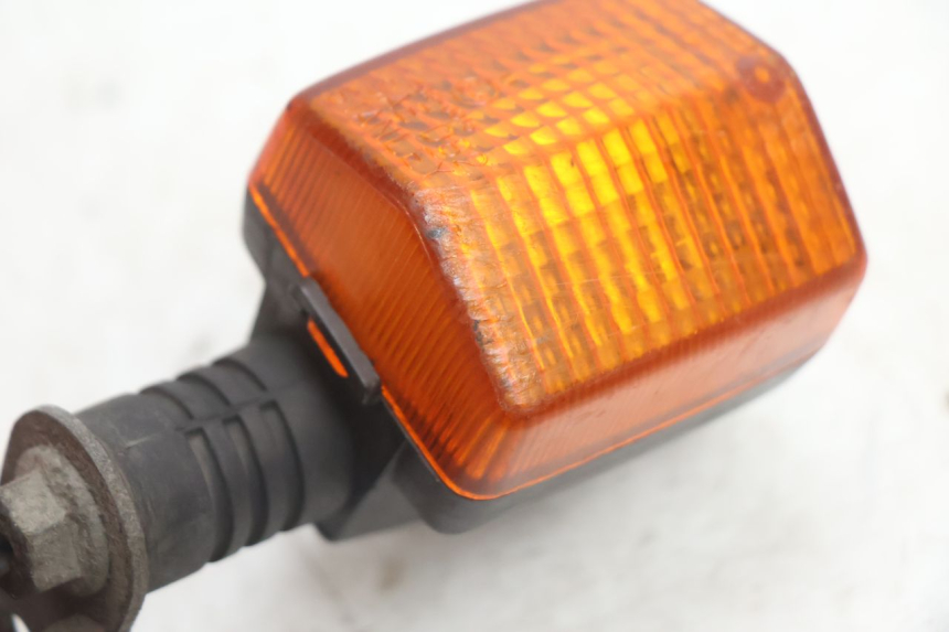 photo de TRASERO DERECHO INTERMITENTE HONDA CB TWO FIFTY 250 (1991 - 2002) - Zoom estado de uso