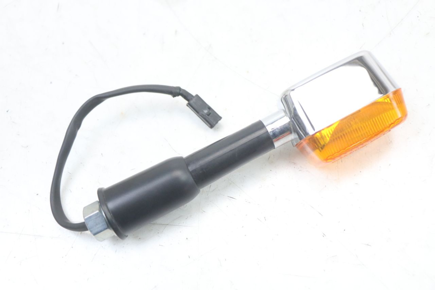 photo de TRASERO DERECHO INTERMITENTE ROYAL ENFIELD CONTINENTAL GT 650 (2019 - 2024) - Vista principal