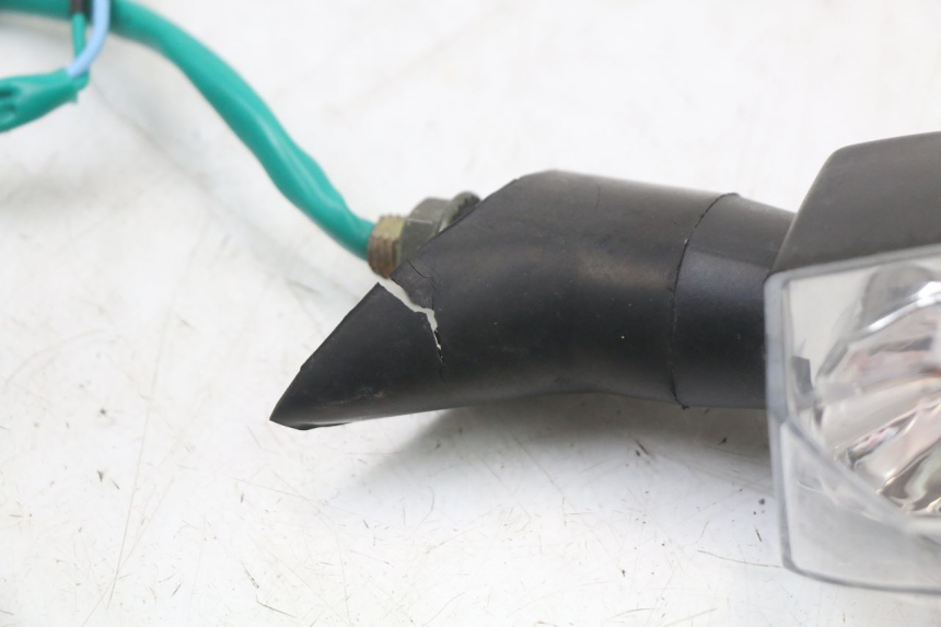 photo de INTERMITENTE TRASERO DERECHO SYM CROX 4T 50 (2016 - 2023) - Otra perspectiva