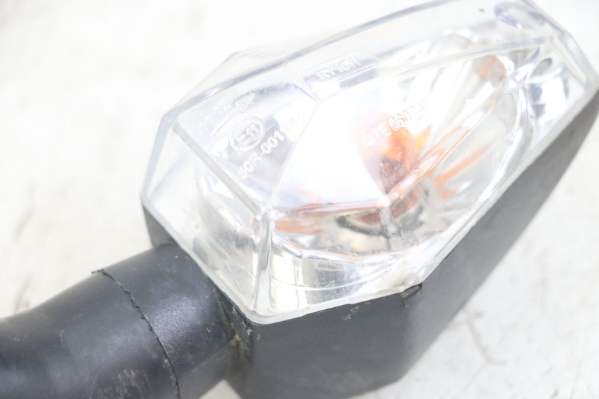 photo de INTERMITENTE TRASERO DERECHO SYM CROX 4T 50 (2016 - 2023) - Otra perspectiva