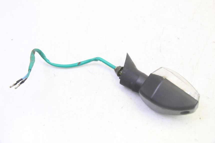 photo de INTERMITENTE TRASERO DERECHO SYM CROX 4T 50 (2016 - 2023) - Primer plano técnico