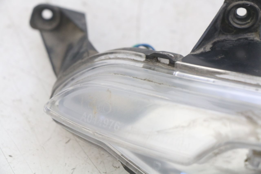 photo de INTERMITENTE TRASERO DERECHO PEUGEOT DJANGO 4T 50 (2014 - 2019) - Estado de la superficie y material