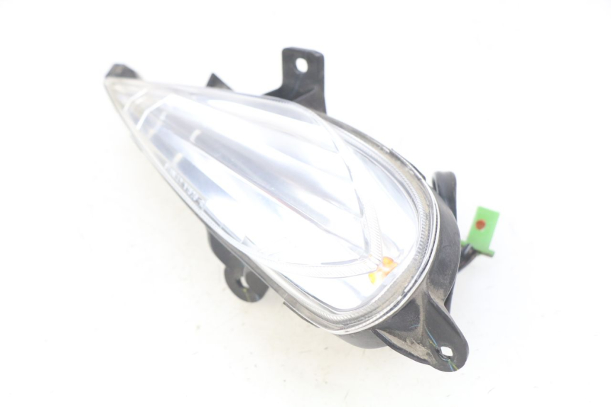 photo de INTERMITENTE TRASERO DERECHO YAMAHA D'ELIGHT DELIGHT 115 (2013 - 2017) - Primer plano técnico