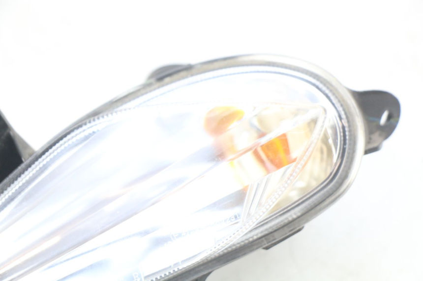 photo de INTERMITENTE TRASERO DERECHO YAMAHA D'ELIGHT DELIGHT 115 (2013 - 2017) - Detalles de los puntos de fijación