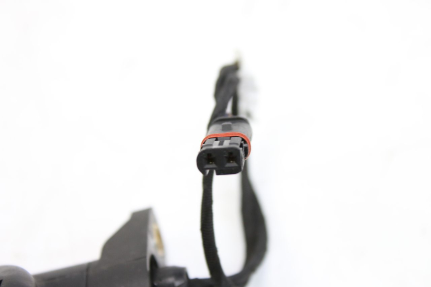 photo de TRASERO DERECHO INTERMITENTE BMW F GS K81 850 (2018 - 2023) - Primer plano técnico