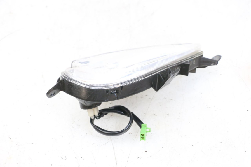 photo de TRASERO DERECHO INTERMITENTE MBK FLIPPER 115 (2013 - 2017) - Estado de la superficie y material