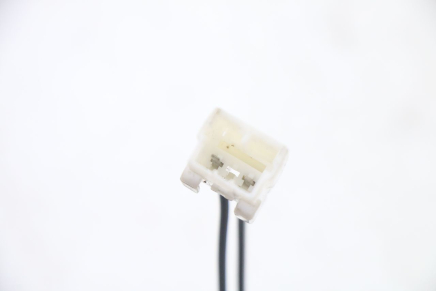 photo de INTERMITENTE TRASERO DERECHO PIAGGIO FLY 2T 50 (2004 - 2017) - Detalles de los puntos de fijación