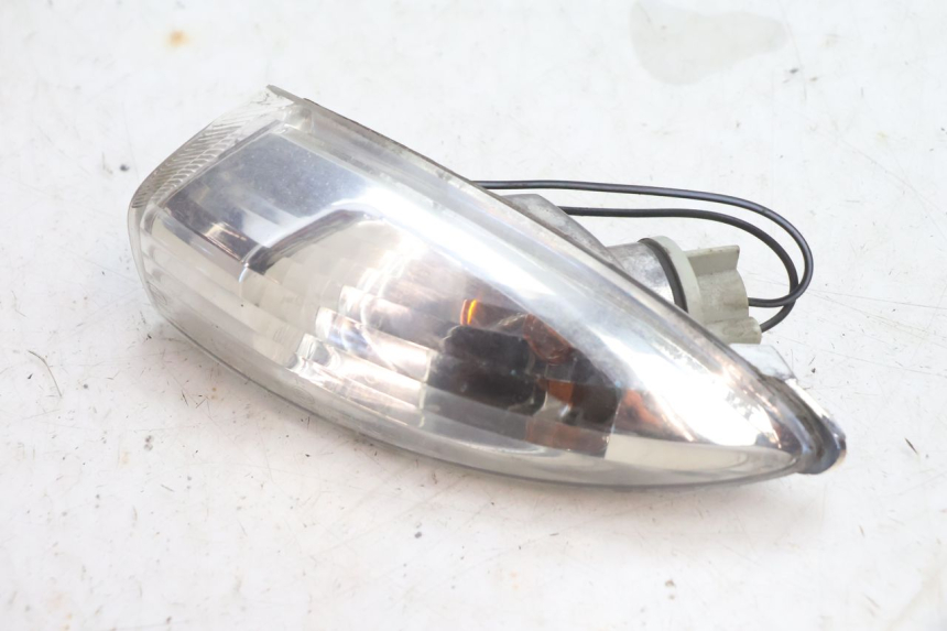 photo de INTERMITENTE TRASERO DERECHO PIAGGIO FLY 2T 50 (2004 - 2017) - Zoom estado de uso