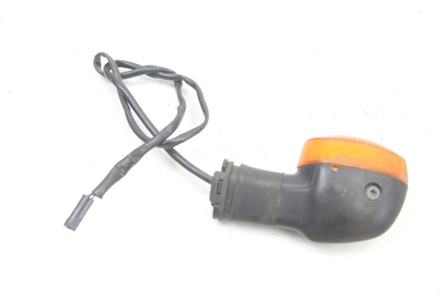 photo de TRASERO DERECHO INTERMITENTE YAMAHA FZ6 FAZER S2 600 (2007 - 2011) - Otra perspectiva