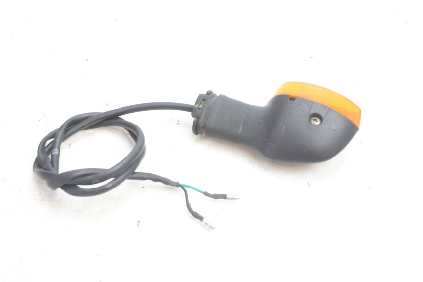 photo de TRASERO DERECHO INTERMITENTE YAMAHA FZ8 800 (2010 - 2016) - Primer plano técnico
