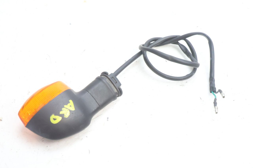 photo de TRASERO DERECHO INTERMITENTE YAMAHA FZ8 800 (2010 - 2016) - Detalles de los puntos de fijación