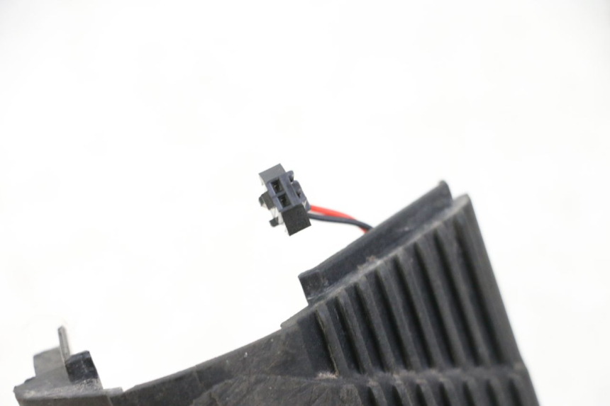 photo de TRASERO DERECHO INTERMITENTE KUKIRIN G2 MASTER 1 - Vista general del producto