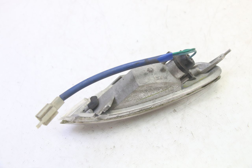 photo de TRASERO DERECHO INTERMITENTE KYMCO GRAND DINK 125 (2002 - 2007) - Detalles de los puntos de fijación