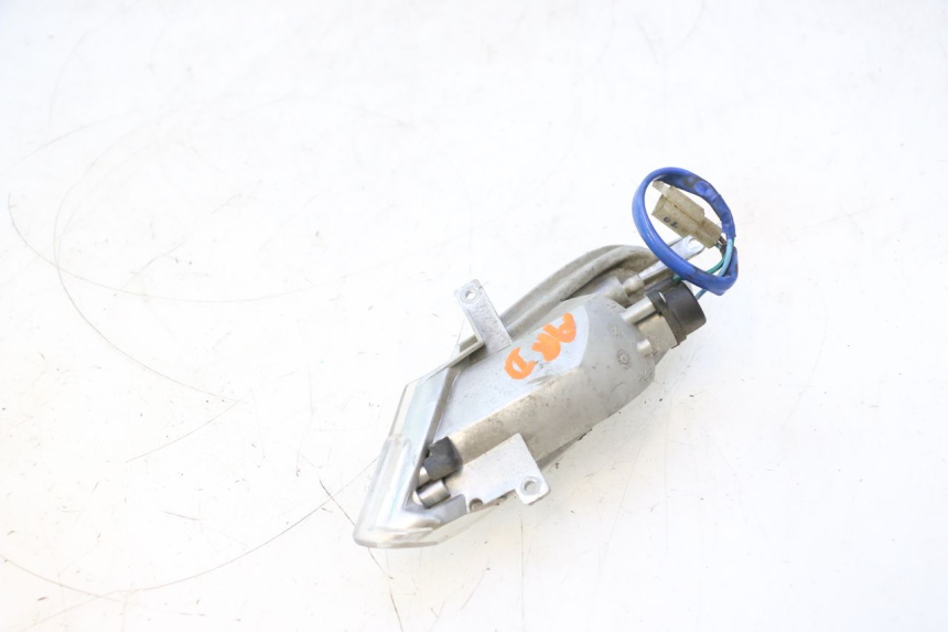 photo de TRASERO DERECHO INTERMITENTE KYMCO GRAND DINK 125 (2008 - 2014) - Zoom estado de uso
