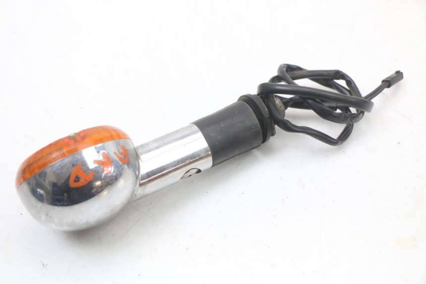 photo de TRASERO DERECHO INTERMITENTE SUZUKI GZ MARAUDER 125 (1998 - 2004) - Otra perspectiva