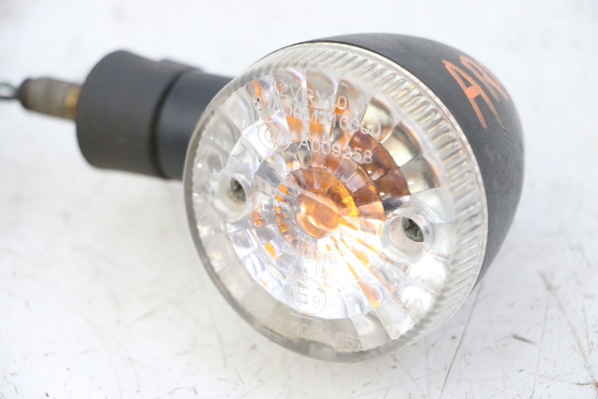 photo de TRASERO DERECHO INTERMITENTE KEEWAY K-LIGHT KLIGHT 125 (2018 - 2025) - Detalles de los puntos de fijación