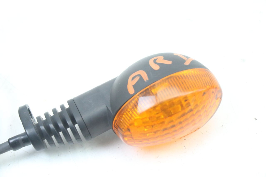 photo de TRASERO DERECHO INTERMITENTE KAWASAKI ZR7 ZR-7 S 750 (1999 - 2004) - Detalle de la pieza