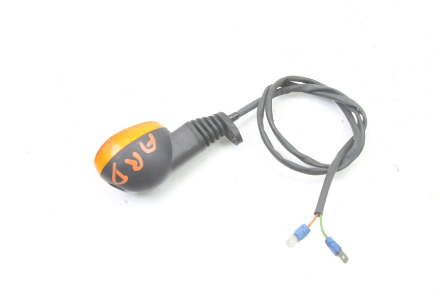 photo de TRASERO DERECHO INTERMITENTE KAWASAKI ZR7 ZR-7 S 750 (1999 - 2004) - Primer plano técnico