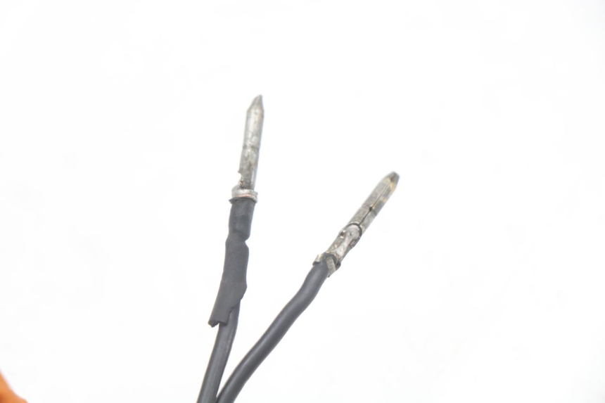 photo de TRASERO DERECHO INTERMITENTE KAWASAKI KDX 125 (1990 - 1991) - Primer plano técnico