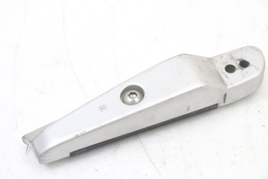 photo de TRASERO DERECHO INTERMITENTE KYMCO XCITING 500 (2007 - 2010) - Primer plano técnico