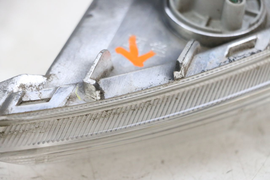 photo de INTERMITENTE TRASERO DERECHO KYMCO LIKE 125 (2009 - 2016) - Primer plano técnico