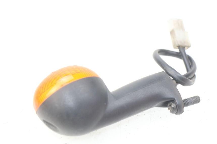 photo de INTERMITENTE TRASERO DERECHO PEUGEOT LUDIX 2 PRO 4T 50 (2008 - 2013) - Primer plano técnico