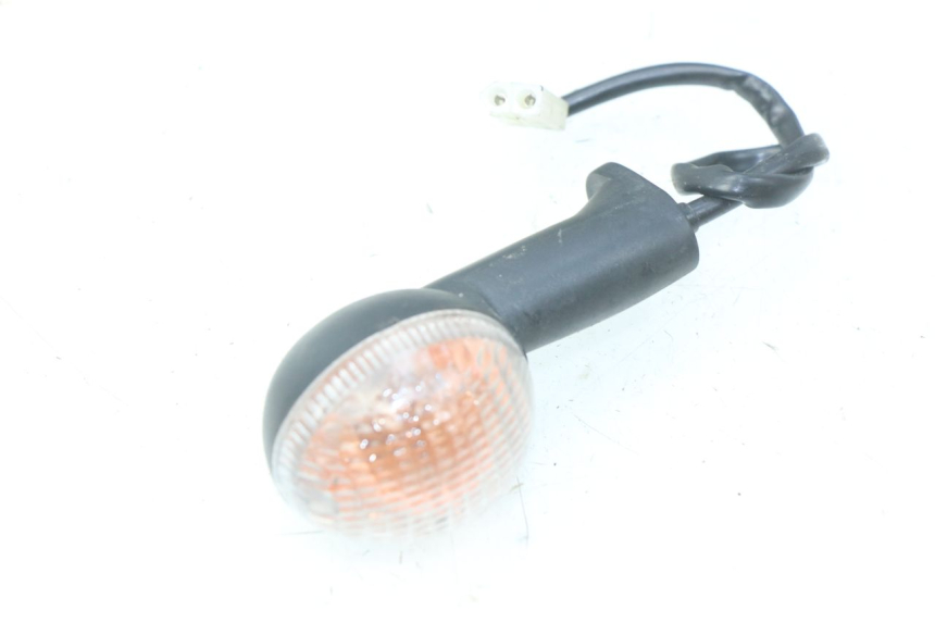 photo de INTERMITENTE TRASERO DERECHO PEUGEOT LUDIX 50 (2008 - 2017) - Primer plano técnico