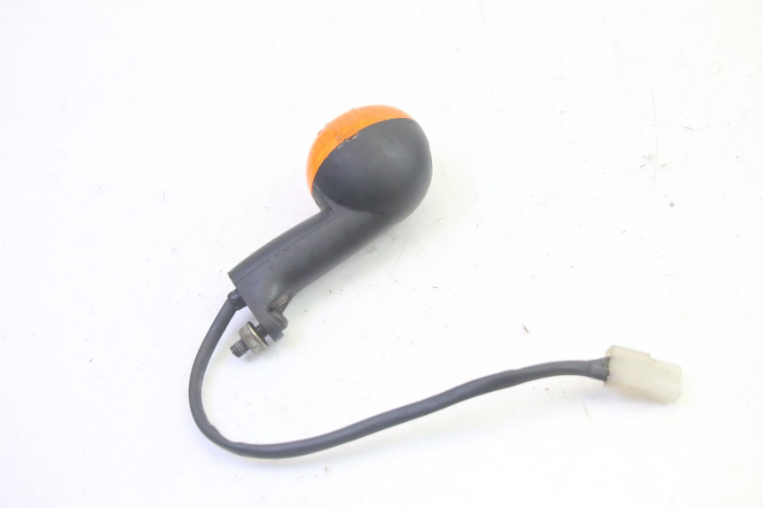 photo de INTERMITENTE TRASERO DERECHO PEUGEOT LUDIX 50 (2005 - 2007) - Zoom estado de uso