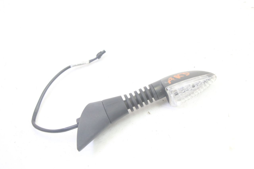 photo de TRASERO DERECHO INTERMITENTE PIAGGIO MP3 HPE 350 (2018 - 2020) - Vista principal