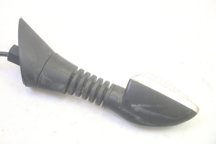 photo de TRASERO DERECHO INTERMITENTE PIAGGIO MP3 HPE 350 (2018 - 2020) - Otra perspectiva